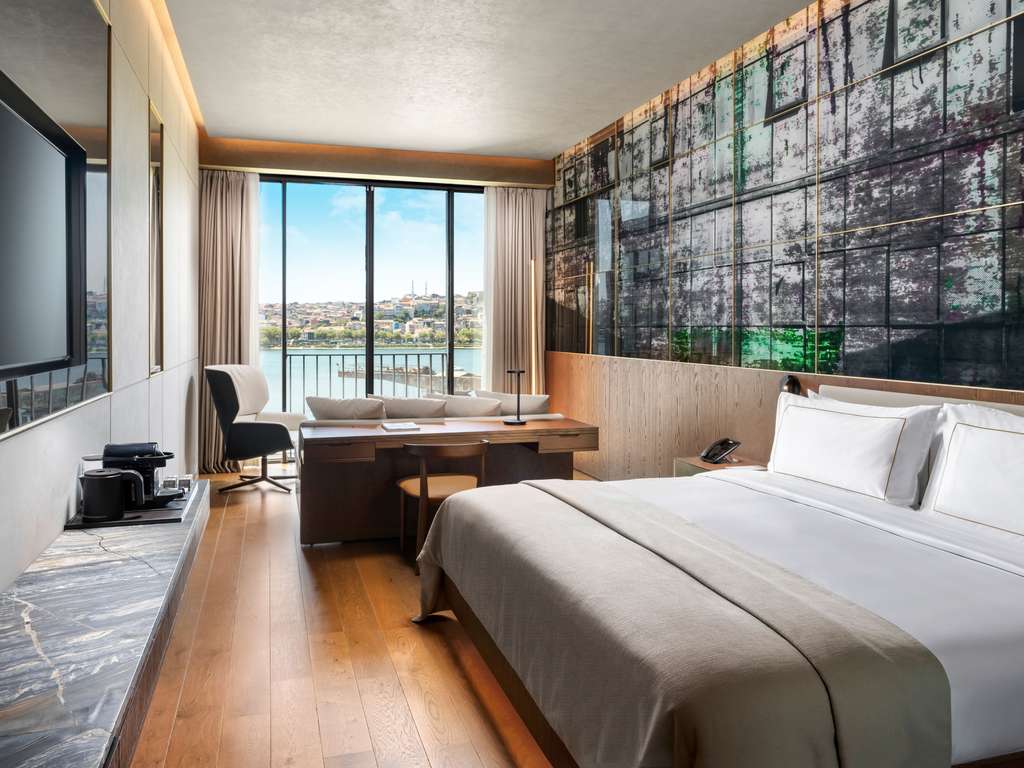 Premium King Room with Sea View